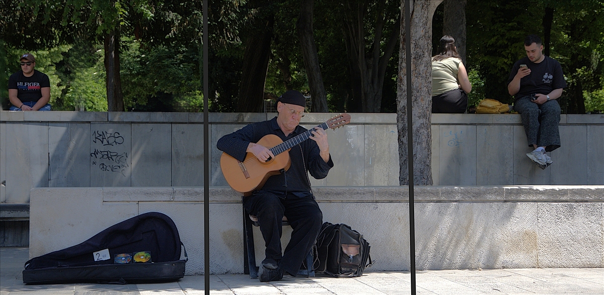 Busker in Split - Pat Hamer